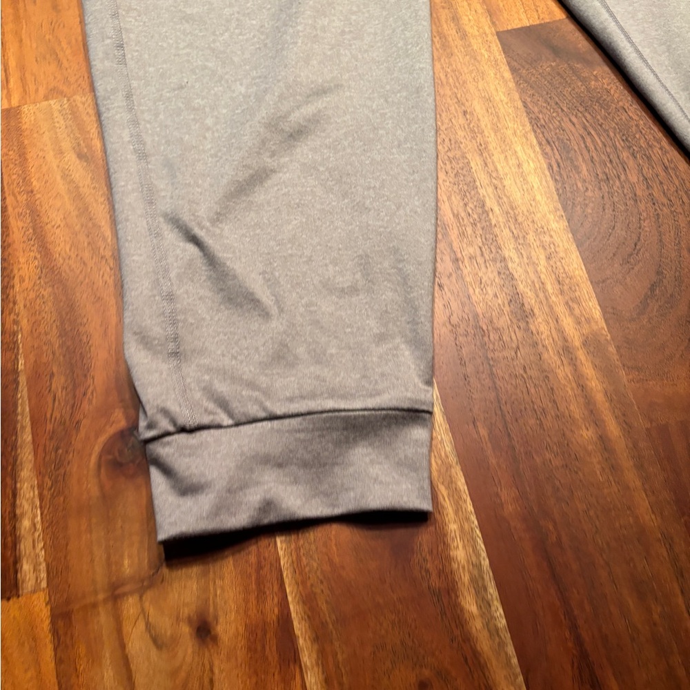 Quince - Flowknit Mid-Rise Joggers - Heather Morel Grey - Size Medium - Picture 4 of 10